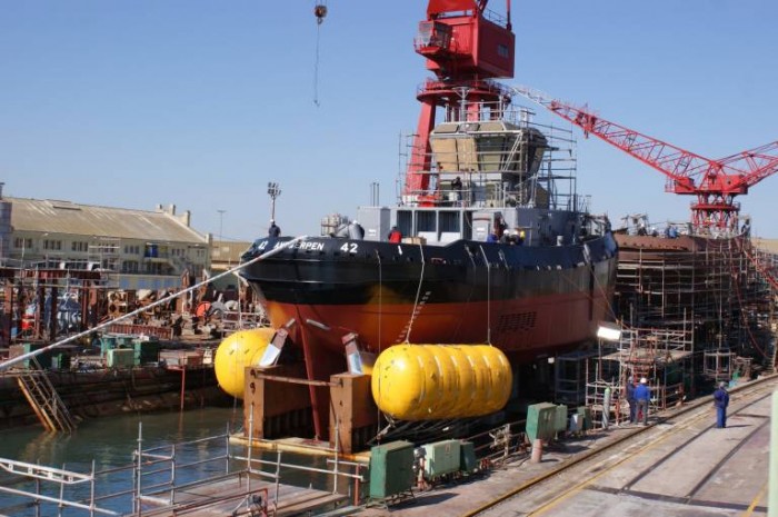  Uno de los últimos barcos fabricados en el astillero de Unión Naval de Valencia, antes de su cierre en 2012. VP