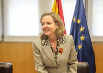 El reglamento de la ley hipotecaria da en exclusiva a los notarios el trámite electrónico de los créditos