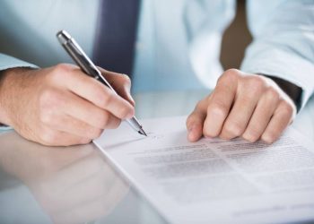 La justicia niega que sea compatible la jubilación activa y ejercer de notario