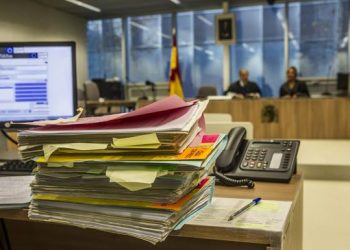 Piden cárcel para una mujer que simuló que su pareja seguía viva para cambiar el testamento