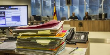 Piden cárcel para una mujer que simuló que su pareja seguía viva para cambiar el testamento