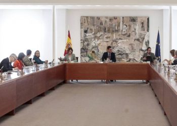 Los errores y lagunas legales del estado de alarma: ¿puedo ir a comprar tabaco?