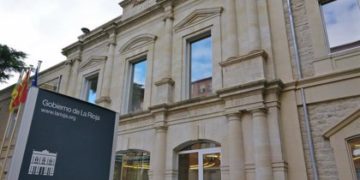 Piden cuatro años de prisión para una mujer que simuló que su pareja todavía seguía viva para modificar su testamento