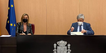 Acuerdo para incorporar representaciones gráficas en los documentos notariales