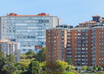 ¿QUIÉN PAGA EL IBI Y LA COMUNIDAD DE PROPIETARIOS, el habitacionista o el nudo propietario?